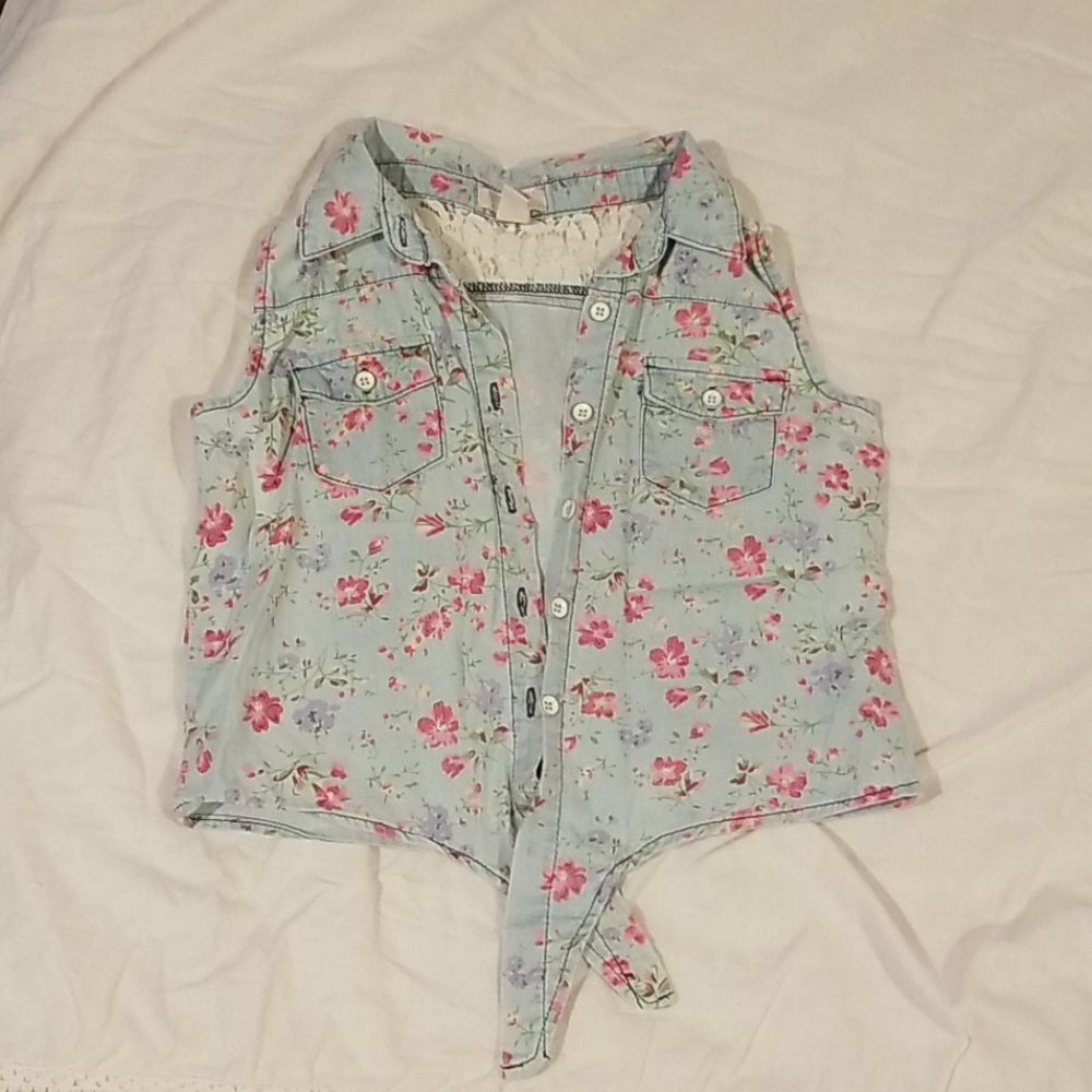Forever 21 collared girls shirt